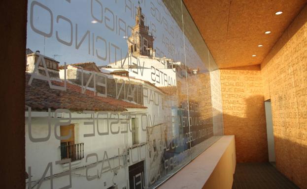 El Ayuntamiento junto con el Centro de Formación de Tropas de Cáceres promueve una exposición sobre Balboa