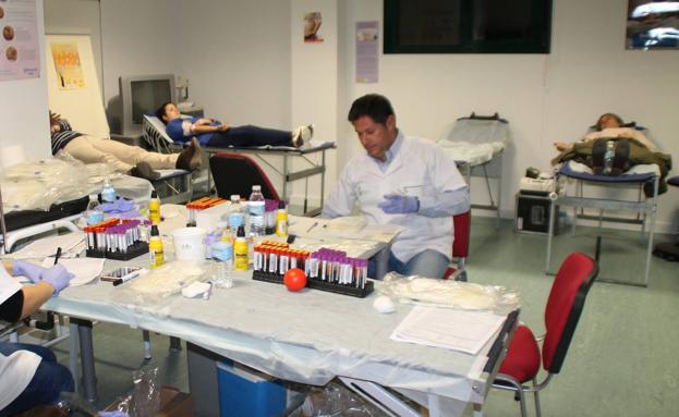 85 donaciones en el primer día de la campaña para la donación de sangre que se desarrolla en Jerez