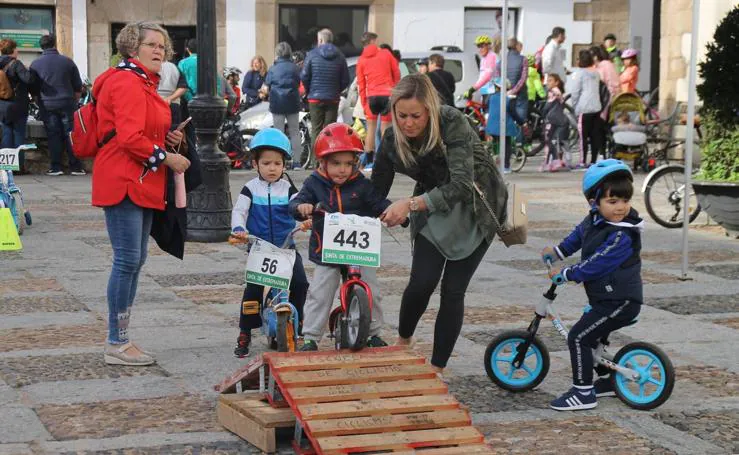 El centro de Jerez se llena de bicicletas