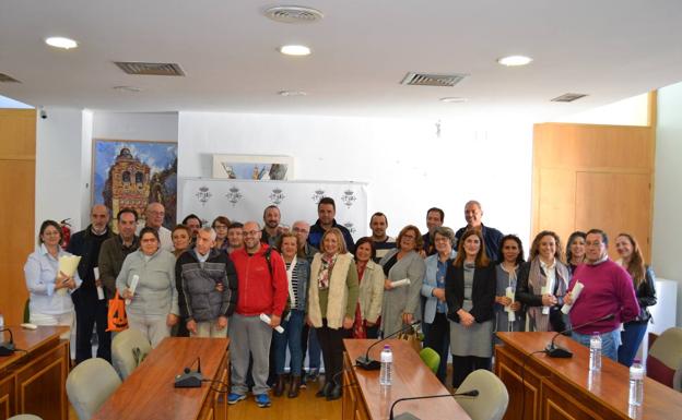 El Ayuntamiento entrega las subvenciones concedidas a 17 asociaciones de Jerez y sus pedanías