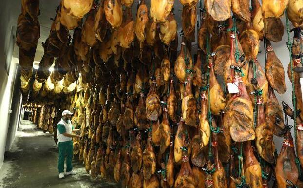 Dos empresas jerezanas, El Bellotero y Montesano, premios Espiga de Plata y Bronce al Jamón D.0. Dehesa de Extremadura