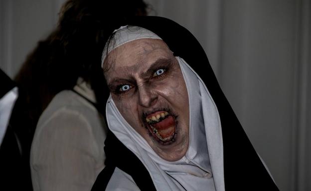 Pequeños y mayores desafían sus peores temores para disfrutar de la III 'Mansión del Terror'