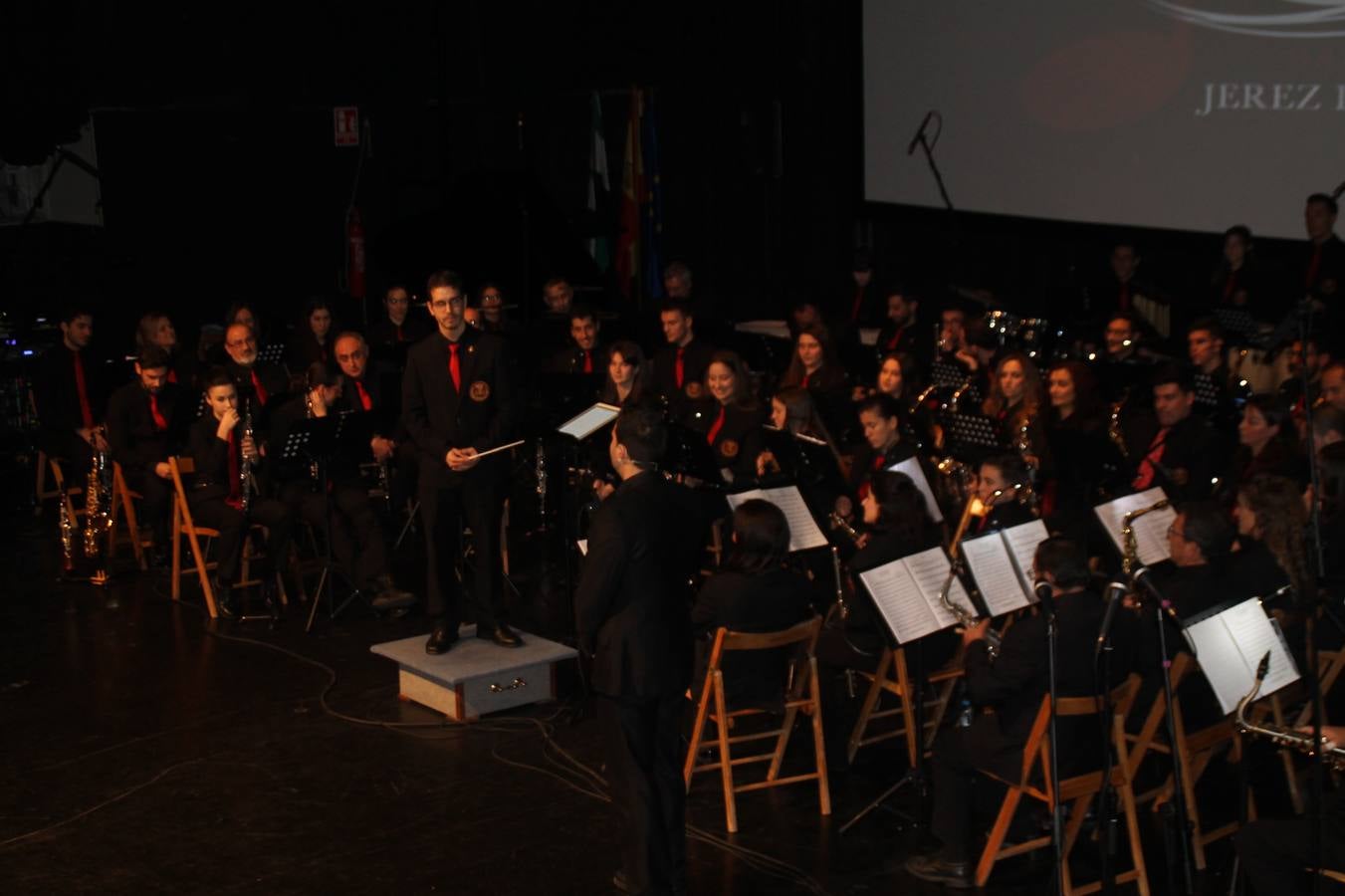 Brillante 'Conciertazo' de la Banda de la Asociación Musical de Jerez a las puertas de su centenario