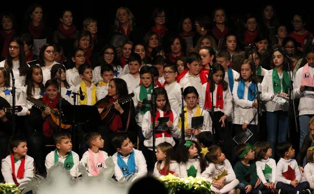 El 'Certamen de villancicos' aviva, un año más, el espíritu navideño y la solidaridad de Jerez