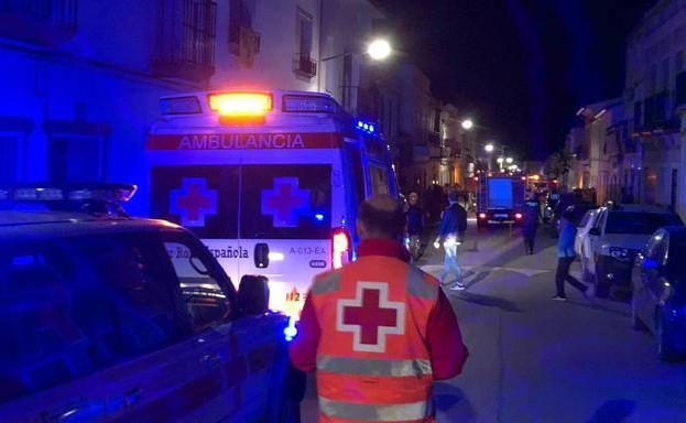 Dos personas intoxicadas por inhalación de humo en un incendio en Oliva de la Frontera