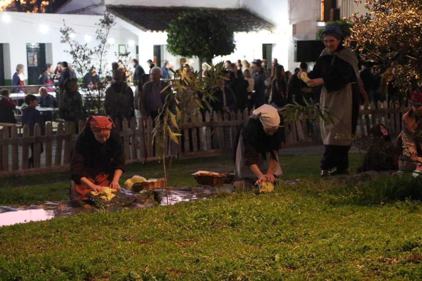 La magia, ilusión y tradición brillaron, una edición más, en el Belén viviente de La Bazana