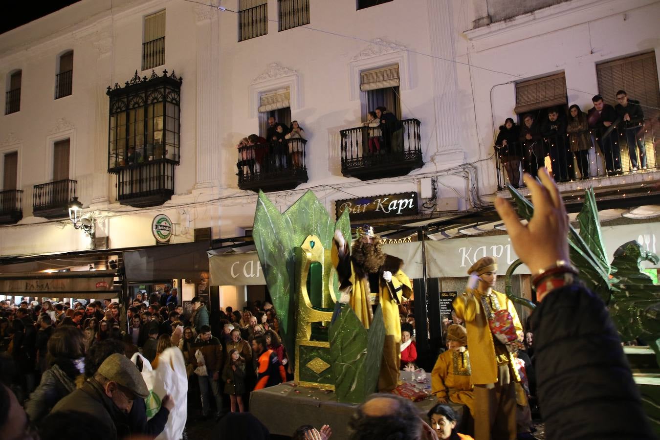 Magia y una gran dosis de ilusión para recibir a los Reyes Magos en Jerez