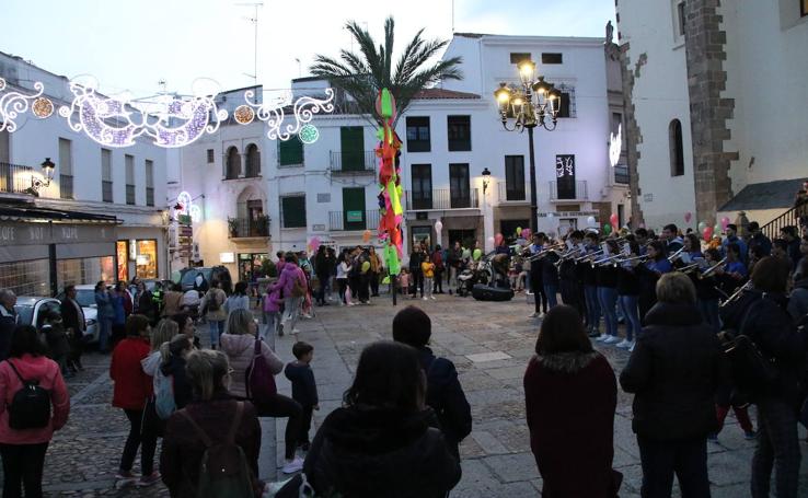 Jerez inaugura el Carnaval 2020 con el encendido del alumbrado carnavalero