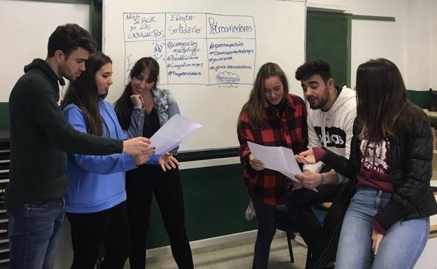 Los alumnos del IES 'Ramón Carande' organizan, el 29 de febrero, el 'I Bocadillo Solidario'