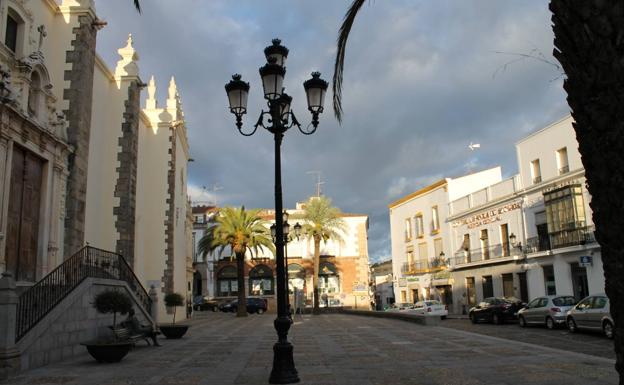 Las calles y plazas de Jerez también se vacían junto al cierre de bares y negocios