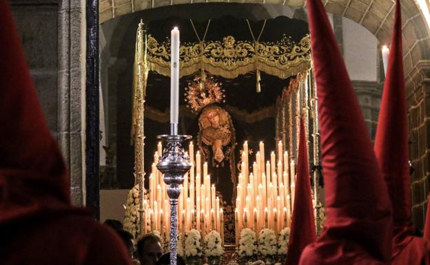 Jerez revive con intensidad y anhelo la pasión del 'Ecce-Homo' en su Miércoles Santo más amargo