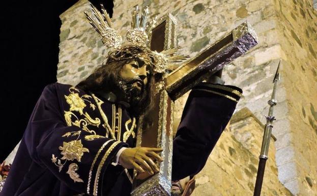 Jerez despierta con su '¡Arriba Jesús!' más emotivo en un Viernes Santo nostálgico