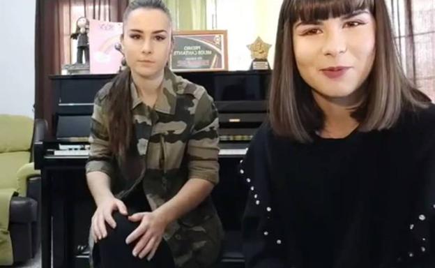 Paola y María Victoria García Márquez han convertido su casa en el escenario desde el que compartir su música