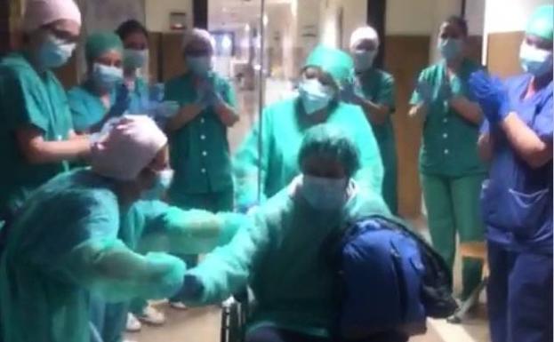 Paco Agudo y su familia agradecen el trato del equipo sanitario y las muestras de cariño recibidas