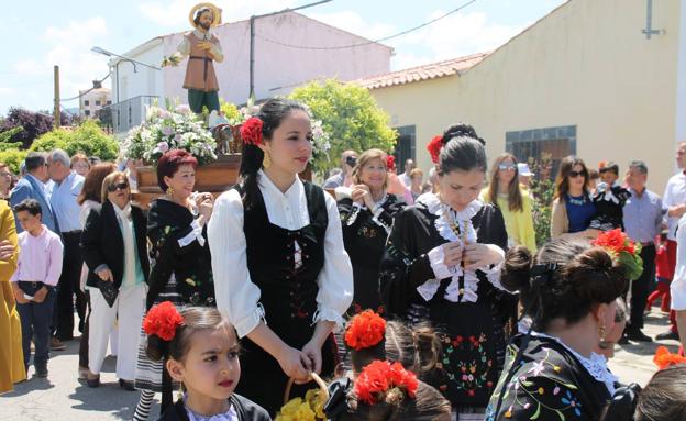 Felicidades a los vecinos de La Bazana en el día de su Patrón, San Isidro