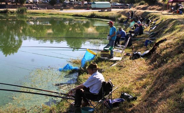 El Concurso de Pesca 'Charca de la Albuera' cambia de fecha al 21 de junio