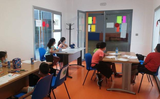 Jerez acoge el programa 'Espacios Educativos Saludables' de Cruz Roja con la participación de 20 menores