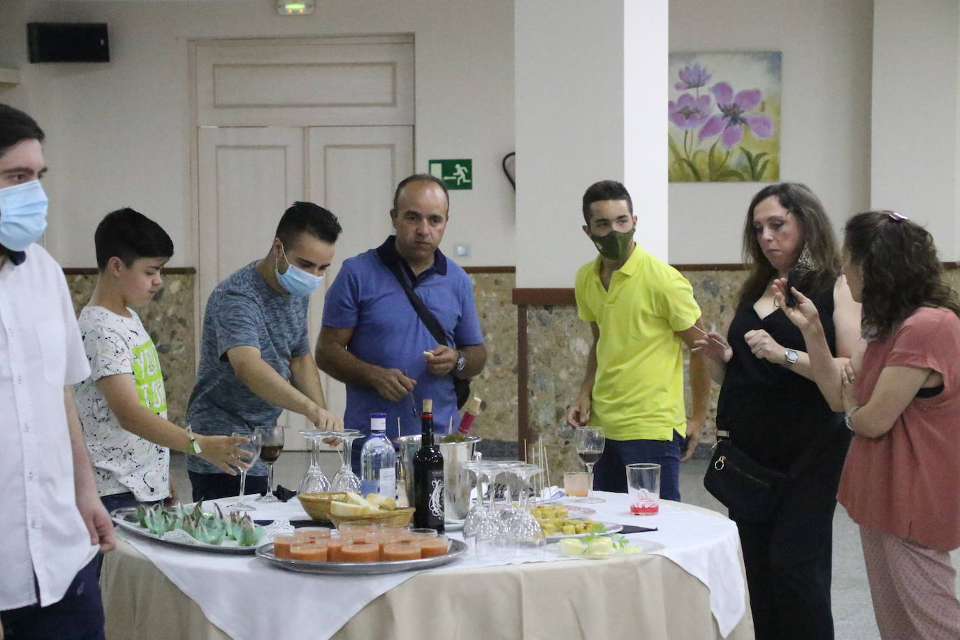 13 jóvenes se forman para ser ayudantes de cocina con el curso de la Cámara de Comercio