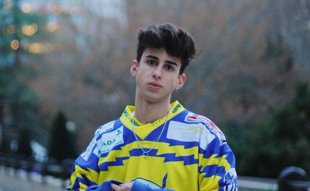 El jerezano Rubén Murga apuesta por la personalidad y experimentación en sus diseños