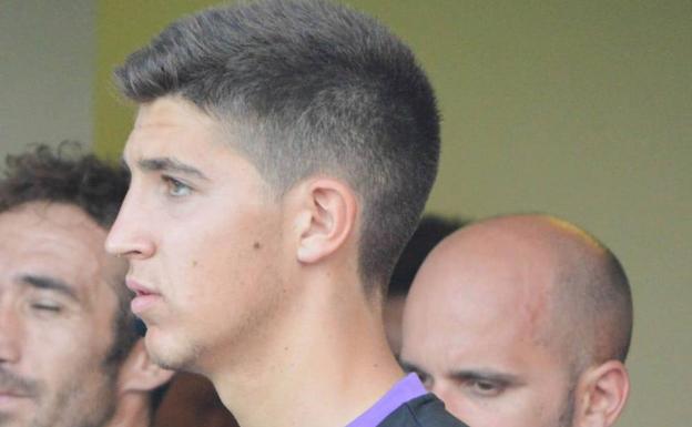 El jerezano Ángel Caro Mogío se convierte en el árbitro más joven de la 3ª División Extremeña