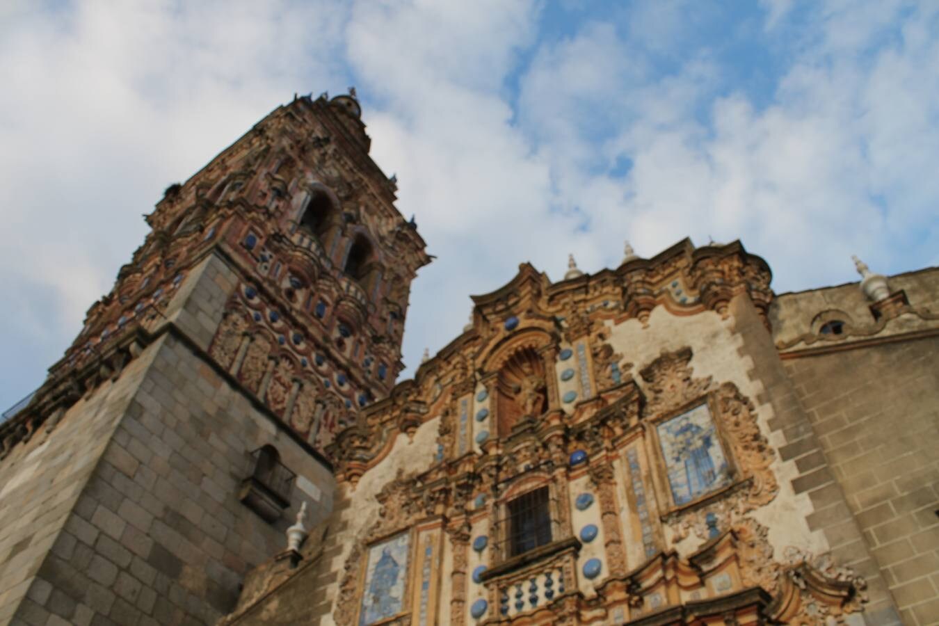 Ayuntamiento e Iglesia firman un convenio que permitirá mantener los templos y abrirlos a las visitas de la Oficina de Turismo