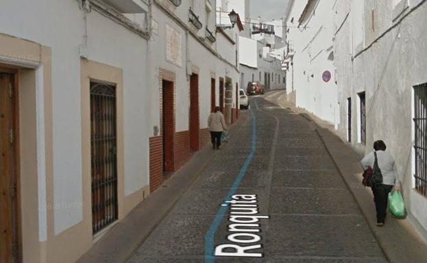 Cortada al tráfico la calle Ronquita por las obras en carretera Villanueva
