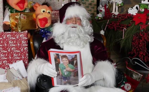 Papá Noel envía un vídeo personalizado a más de 200 niños y niñas gracias a la Asociación 'Jerez a Escena'