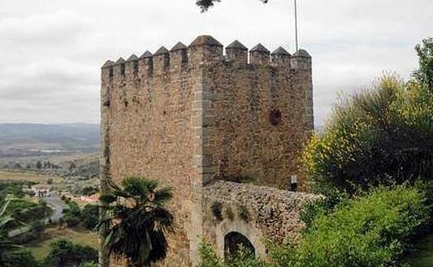 El Ayuntamiento da a conocer el proyecto realizado para recuperar la Torre Sangrienta y la Torre del Carbón