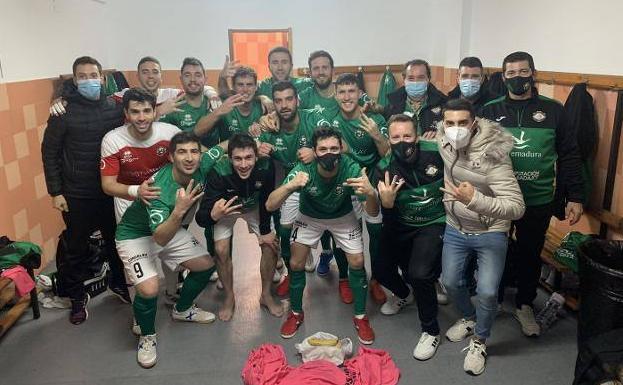 El Jerez recupera la sonrisa goleando