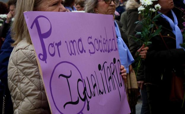 El Ayuntamiento convoca un concurso para la elección del cartel anunciador del Día de la Mujer