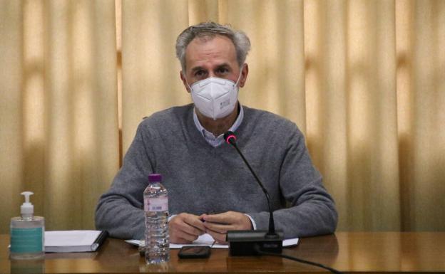 «No les importan la situación económica que vive Jerez y la falta de infraestructuras, solo piensan en su bienestar»
