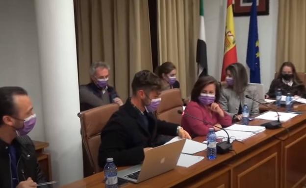 PP, Ciudadanos y Unidas Podemos acusan a la alcaldesa de «verter acusaciones infundadas» en el pleno extraordinario de marzo