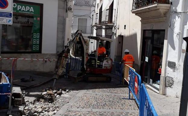 La calle San Agustín permanecerá cortada al tráfico desde este martes, 22 de junio