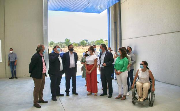 El presidente de la Junta de Extremadura asiste a la inauguración del Parque Empresarial de Jerez de los Caballeros
