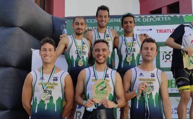 El Club Triatlón Jerez de los Caballeros, subcampeón de Extremadura en Triatlón Contrarreloj por equipos
