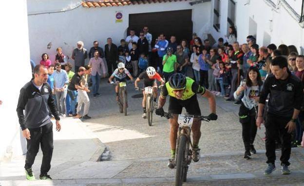 Jerez de los Caballeros celebra este domingo, 24 de abril, el X Maratón Templario MTB RACE 2022