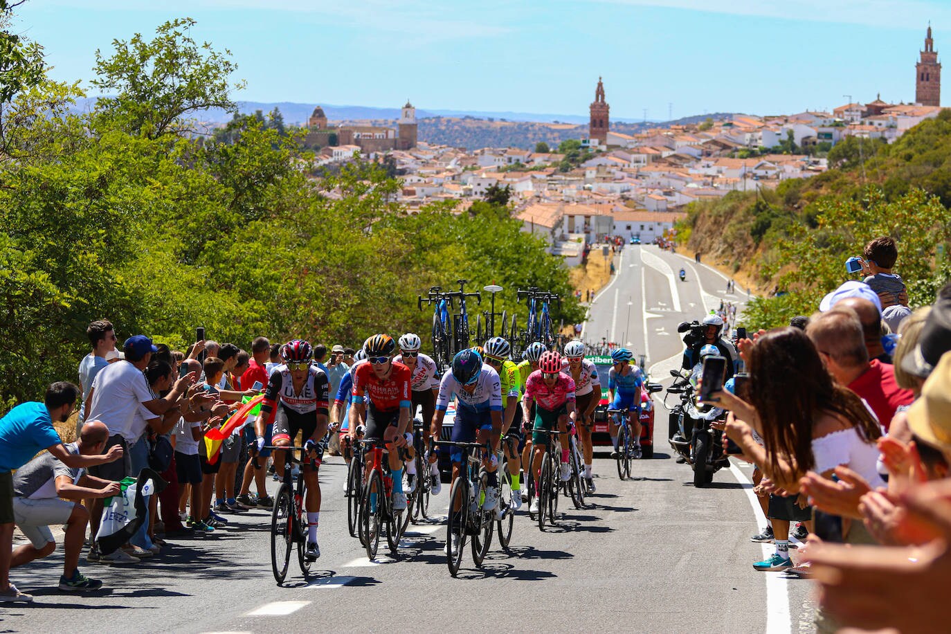 Jerez de los Caballeros vive la emoción de la Vuelta Ciclista a España