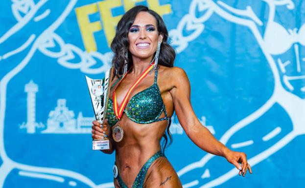 La jerezana Clara Cardenal Aranda se proclama campeona absoluta de Castilla-La Mancha en Bikini Fitness