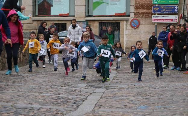 La Junta de Cofradías organiza, este domingo, la XII 'Carrera y Caminata Solidaria'