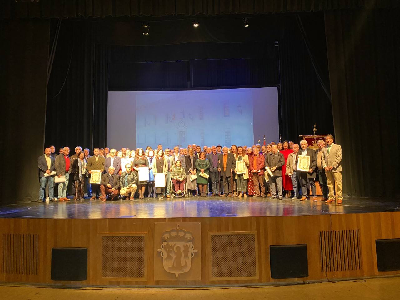 Jerez conmemora los 40 años de ayuntamientos democráticos con un homenaje a las mujeres y hombres que han formado parte de la Corporación Municipal
