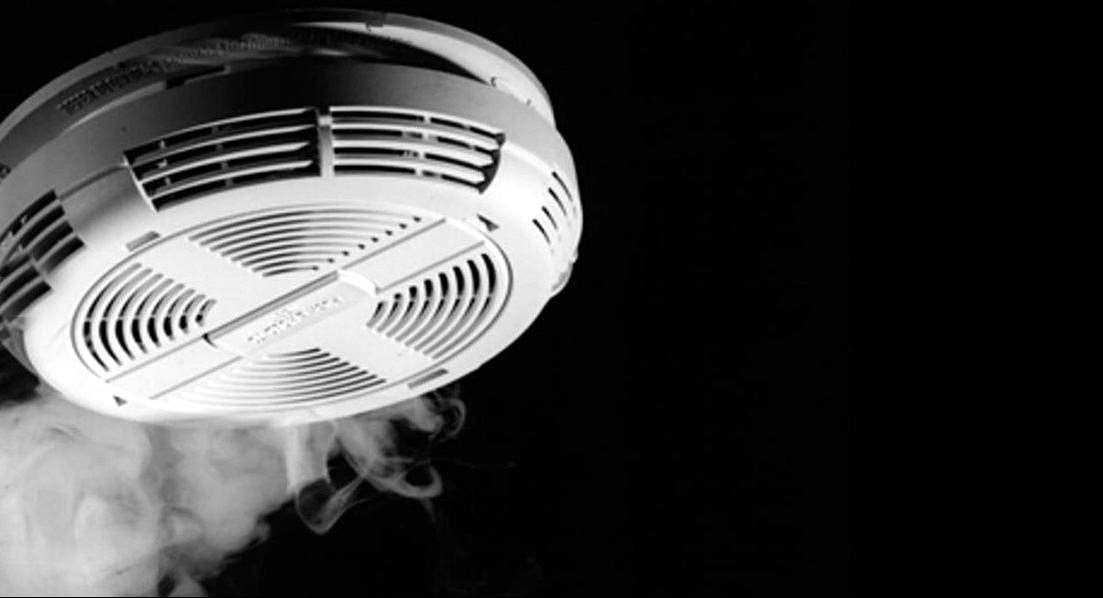 El Ayuntamiento instalará 40 detectores de humo en domicilios de personas mayores