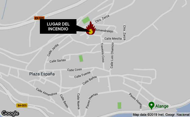 Un incendio en una vivienda en Alange provoca daños materiales y una mujer atendida por crisis de ansiedad