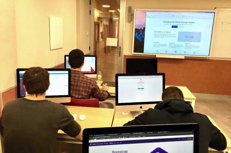 La Universidad Popular oferta talleres informáticos para los próximos meses