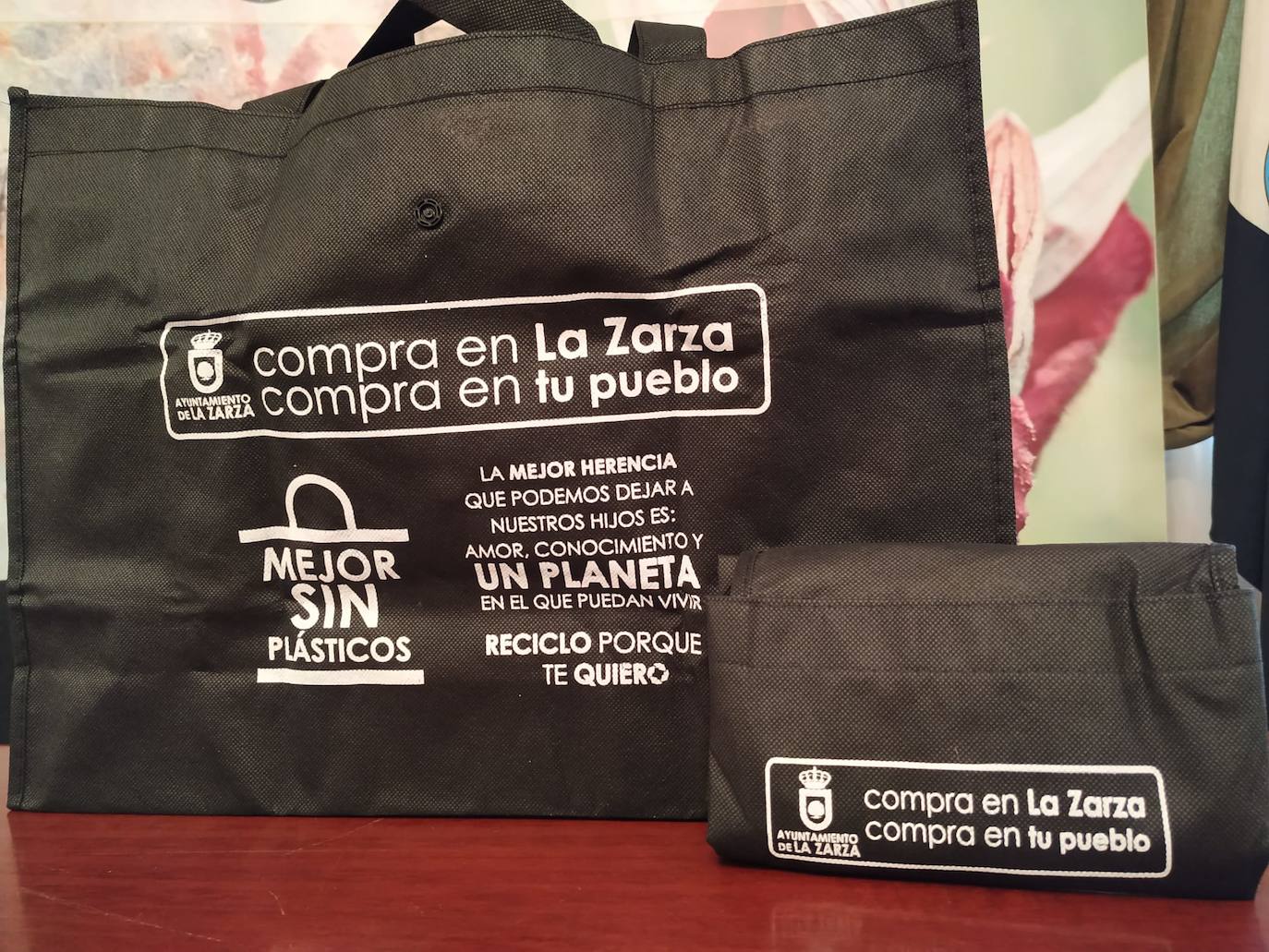 El Ayuntamiento repartirá gratis mil bolsas reutilizables