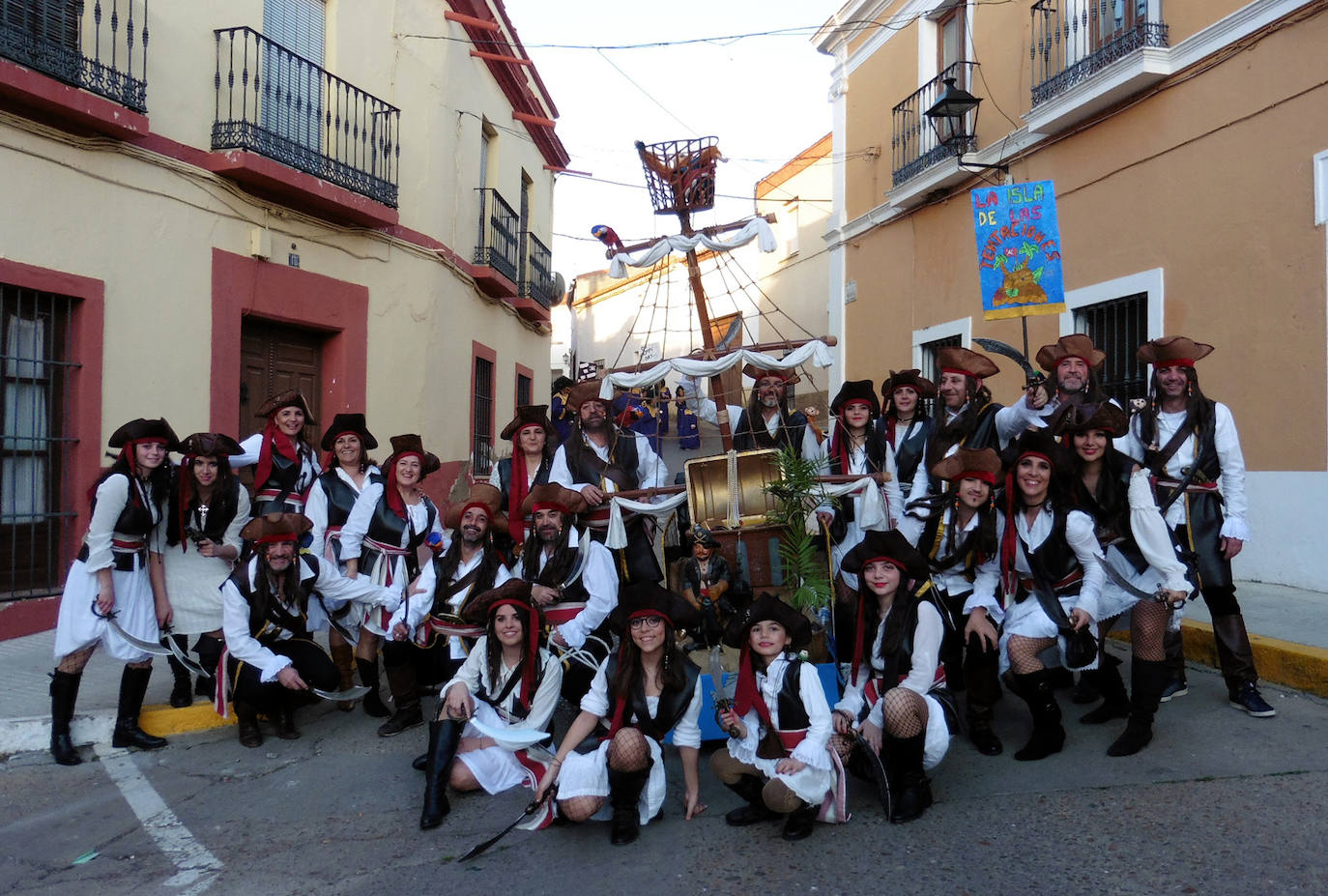 'Los piratas en la isla de las tentaciones' se alzan con el primer premio del carnaval