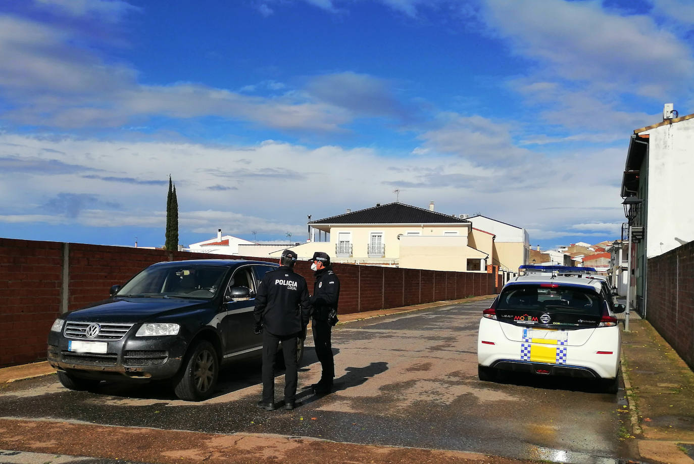 La Policía Local realiza controles diarios a personas y vehículos