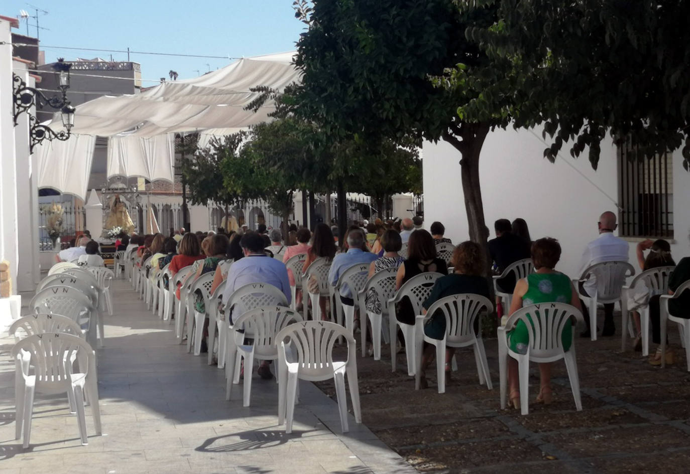 Numerosos fieles celebran con devoción la festividad de la Virgen de las Nieves