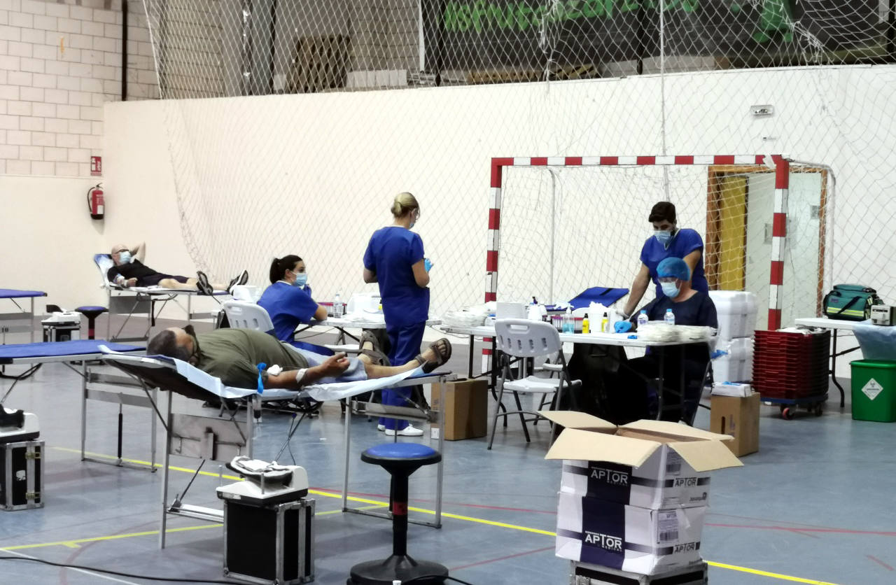 El polideportivo acoge una jornada de extracción de sangre