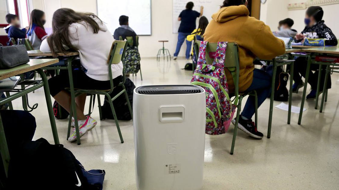 El Ayuntamiento instalará purificadores de aire en el colegio, guardería y residencia de mayores
