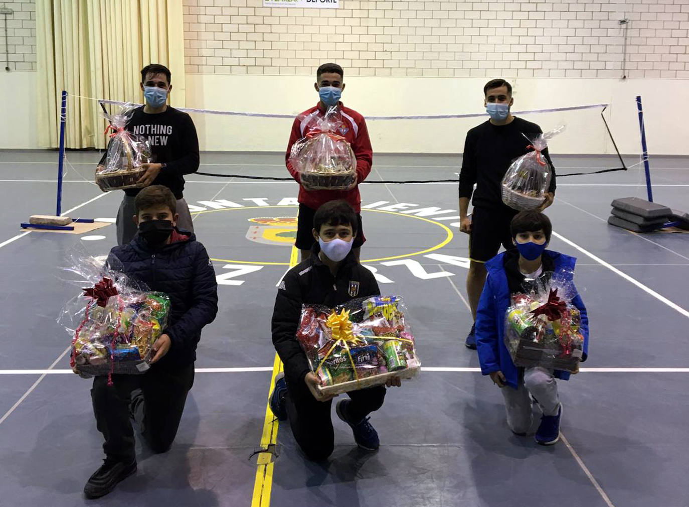 Álvaro García conquista el torneo navideño de bádminton